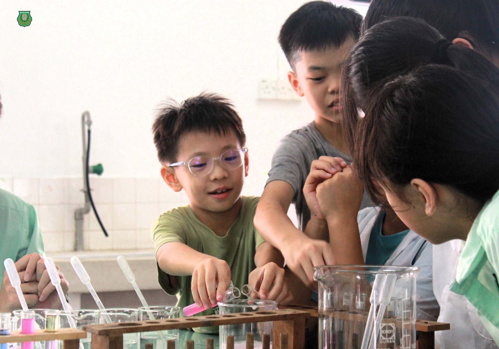 南华独中校园开放日·科学与科技、摄影与美学展成果丰硕